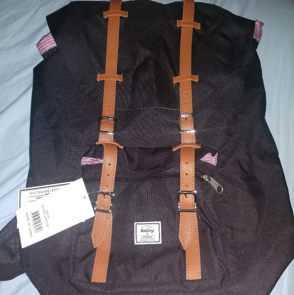 Benteng black backpack with charging port